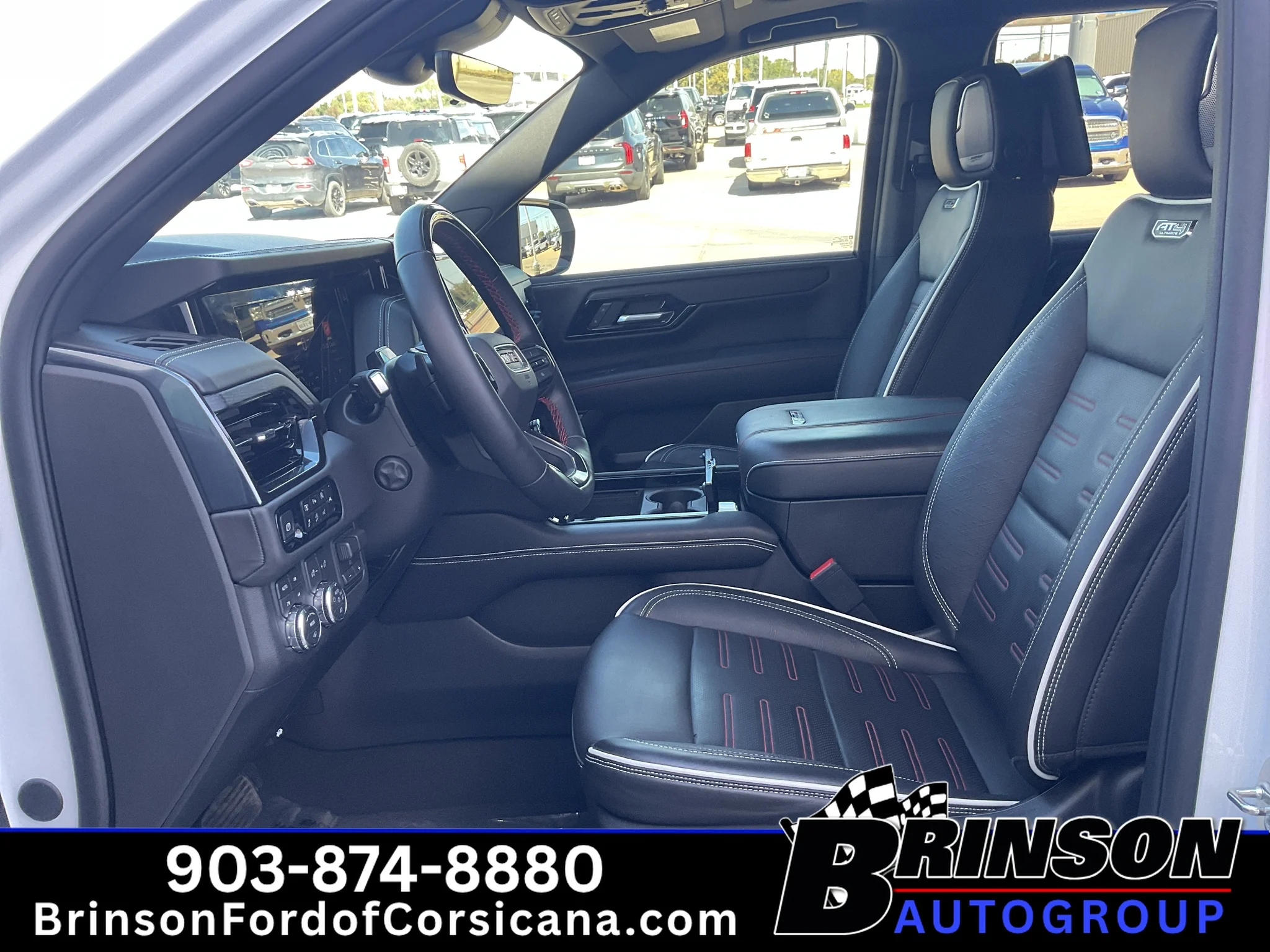 Used 2025 Summit White GMC AT4 Ultimate image 31