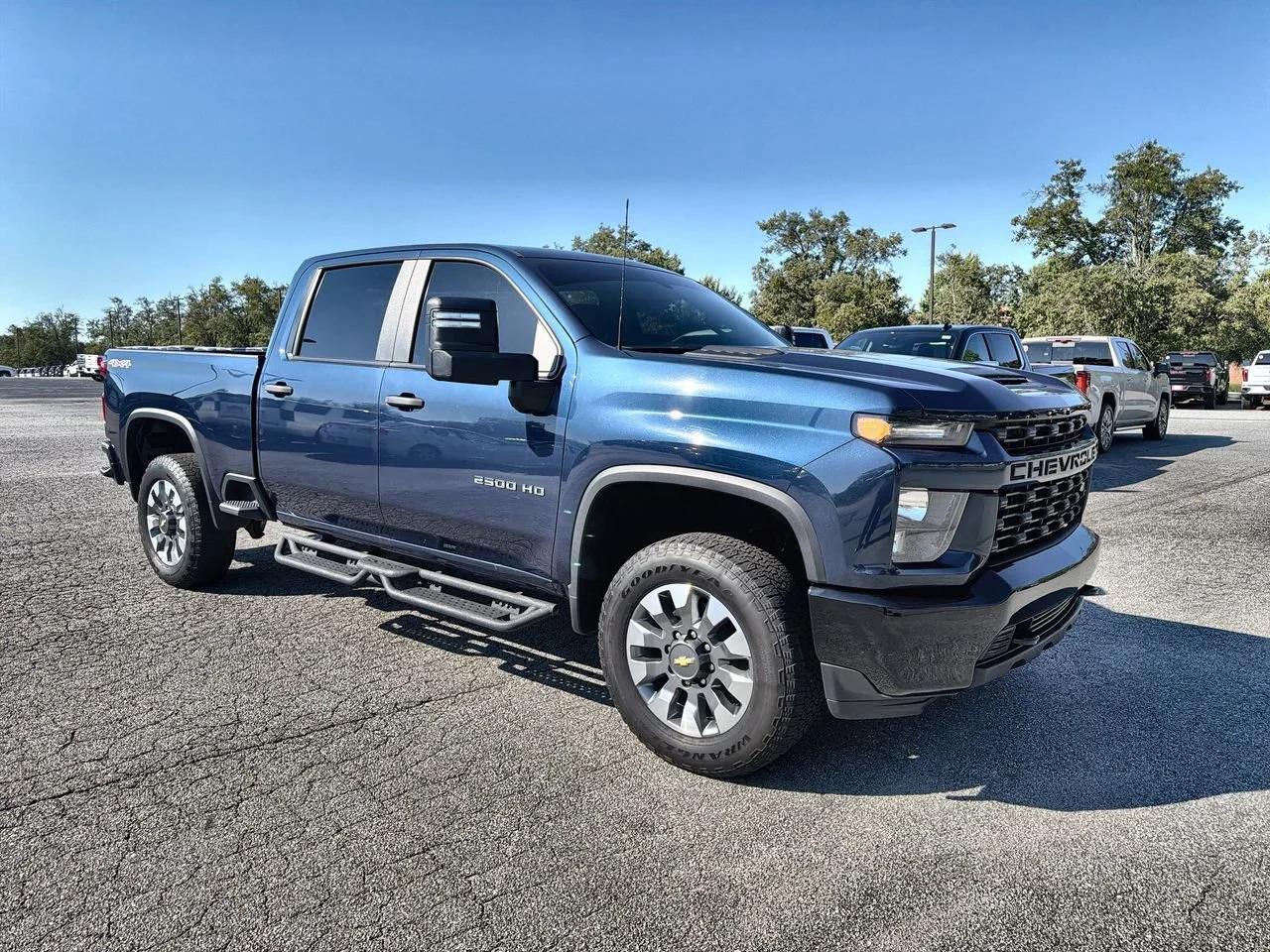 Used 2022 Northsky Blue Metallic Chevrolet Custom image 2