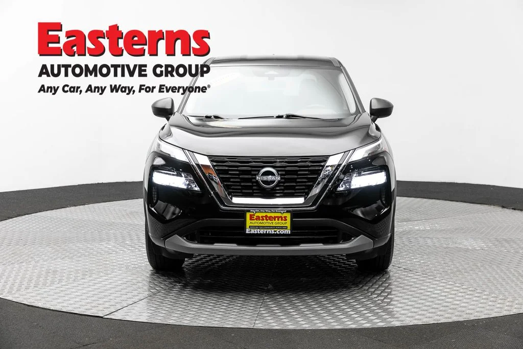Used 2023 Black Nissan S image 2