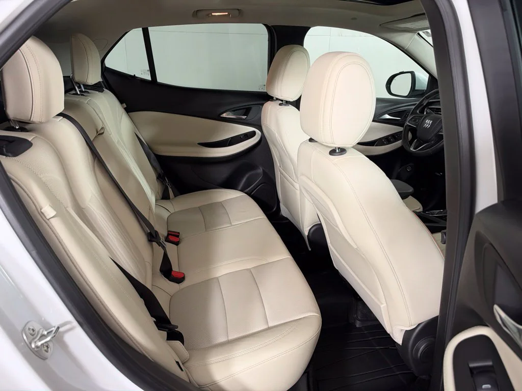 Used 2024 White Buick Avenir image 20