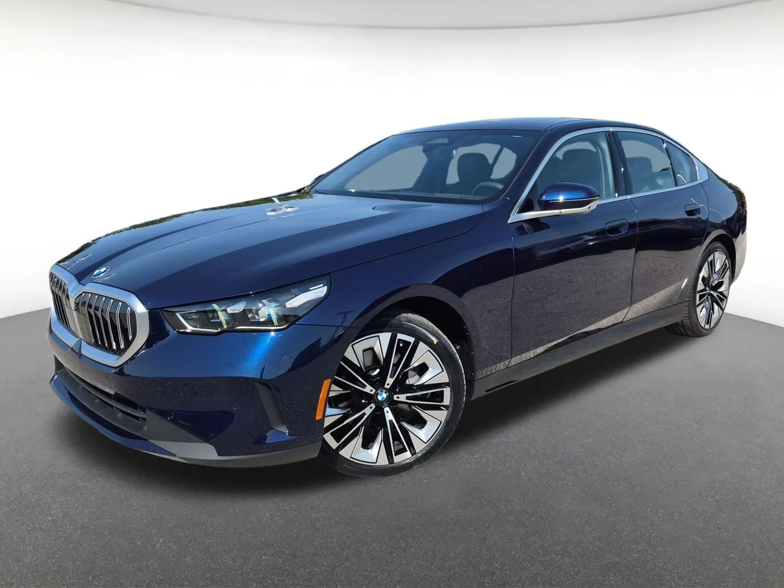 Certified Used 2026 Tanzanite Blue II Metallic BMW 530i xDrive image 1