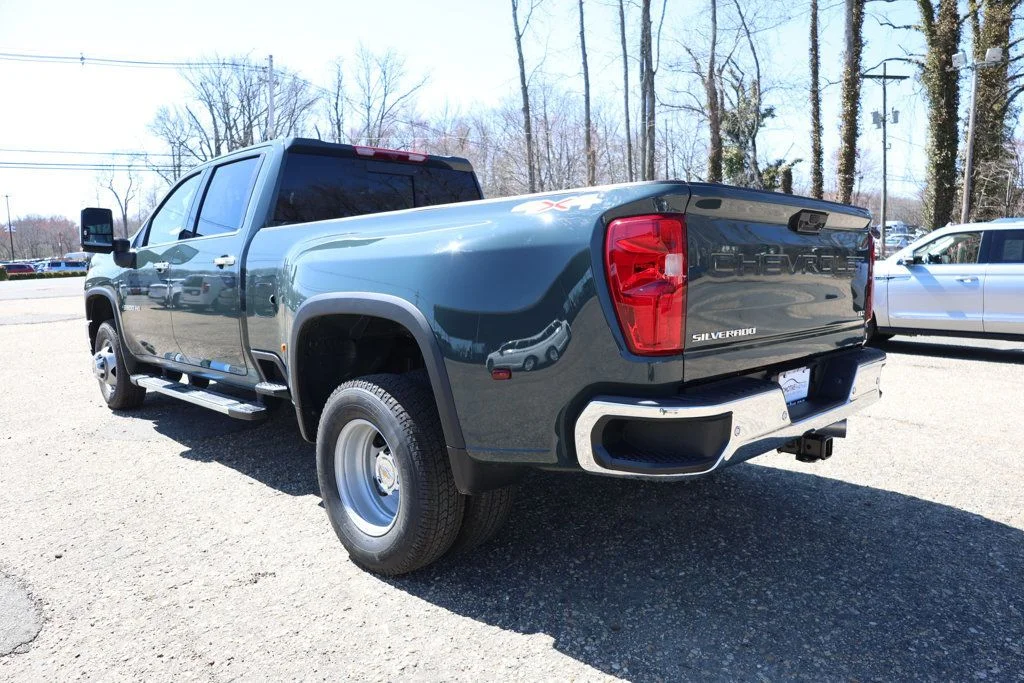 Used 2026 Cypress Gray Chevrolet 4WD Crew Cab 172