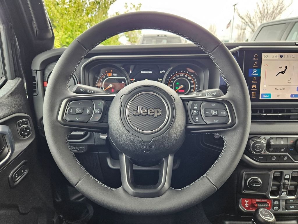 New 2026 Black Clear-Coat Exterior Paint Jeep Rubicon image 14