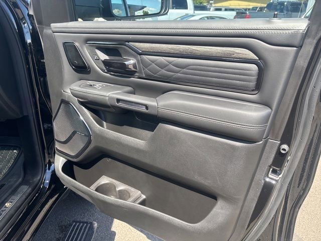 New 2026 Diamond Black Crystal Pearl-Coat Exterior Paint RAM Limited image 9