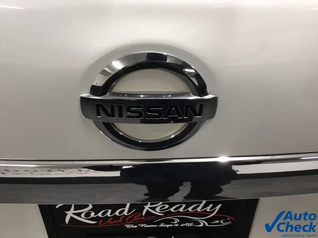 Used 2011 White Nissan 3.5 LE image 15