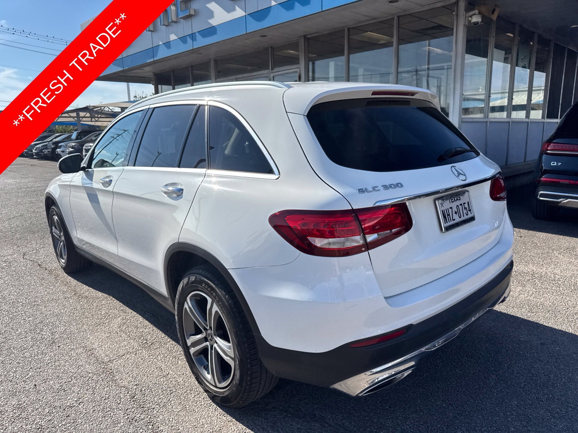 Used 2019 White Mercedes-Benz GLC 300 image 5
