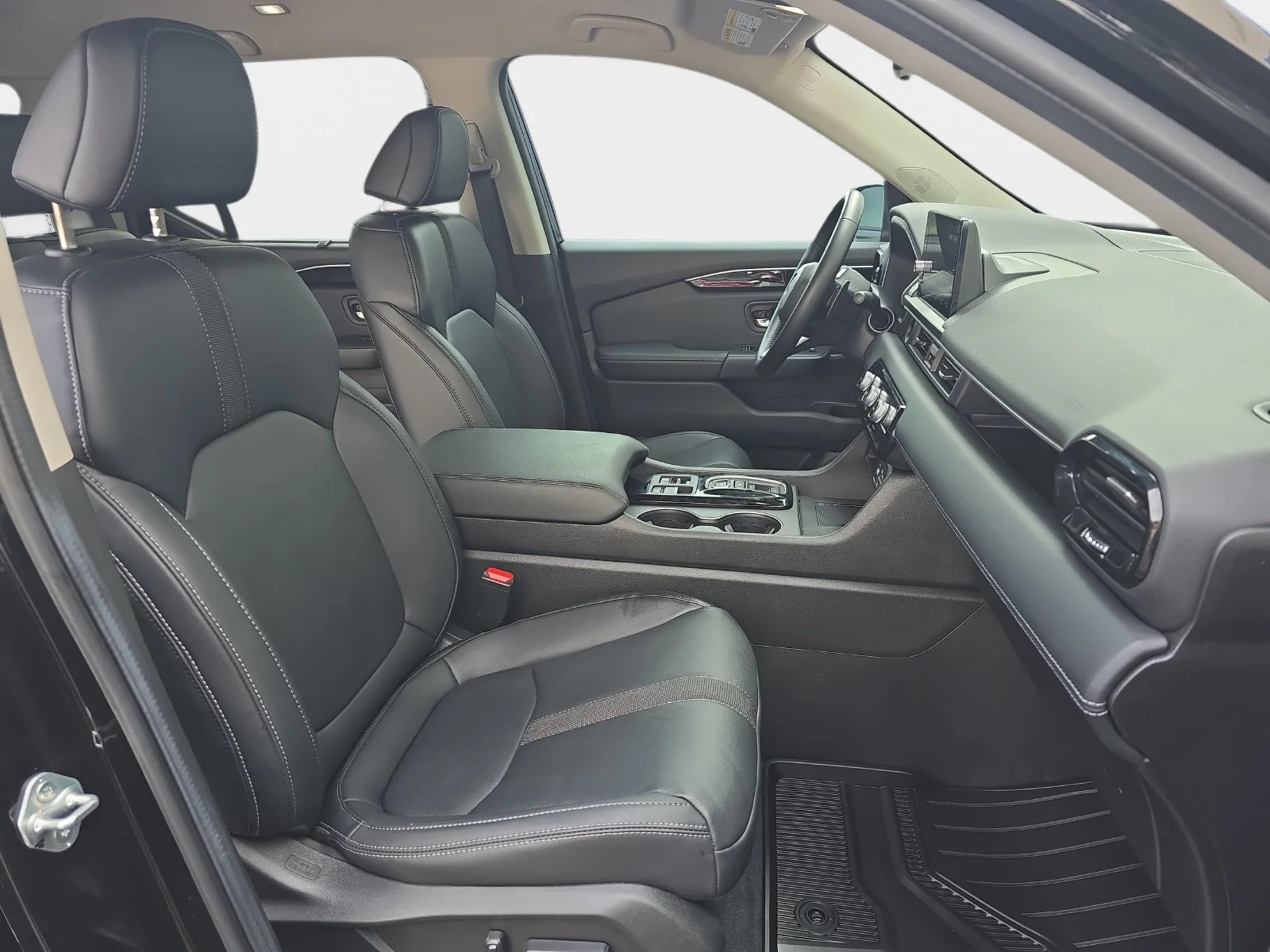2025 Honda Pilot EX-L - Photo 12