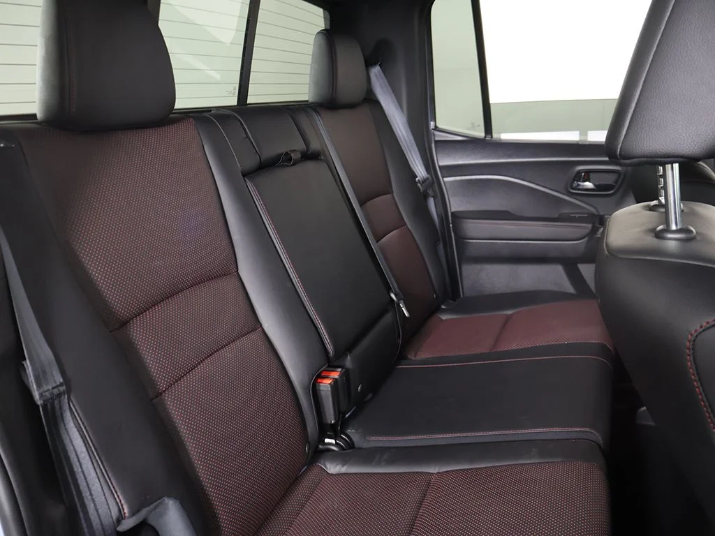 2025 Honda Ridgeline Black Edition - Photo 35