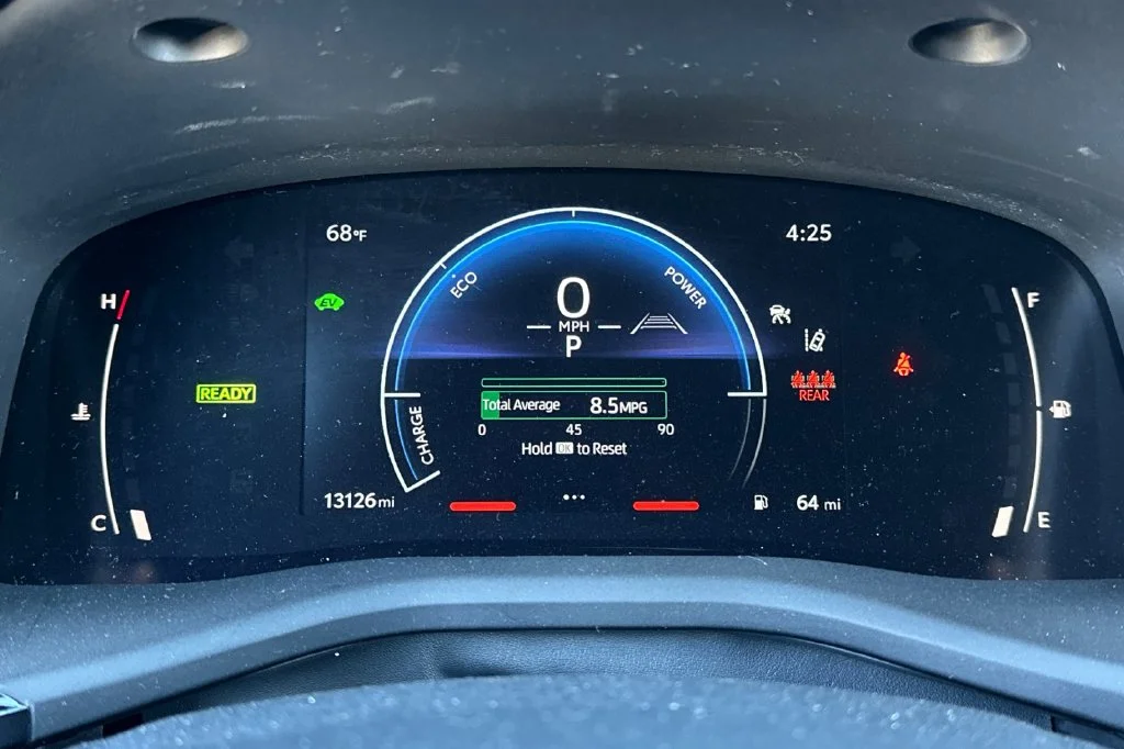 Certified Used 2025  Toyota LE image 23