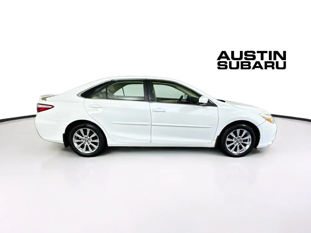 Used 2015 White Toyota XLE image 8