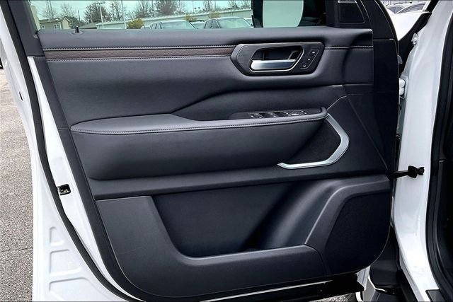 New 2026 Nissan Armada Platinum 4D Sport Utility