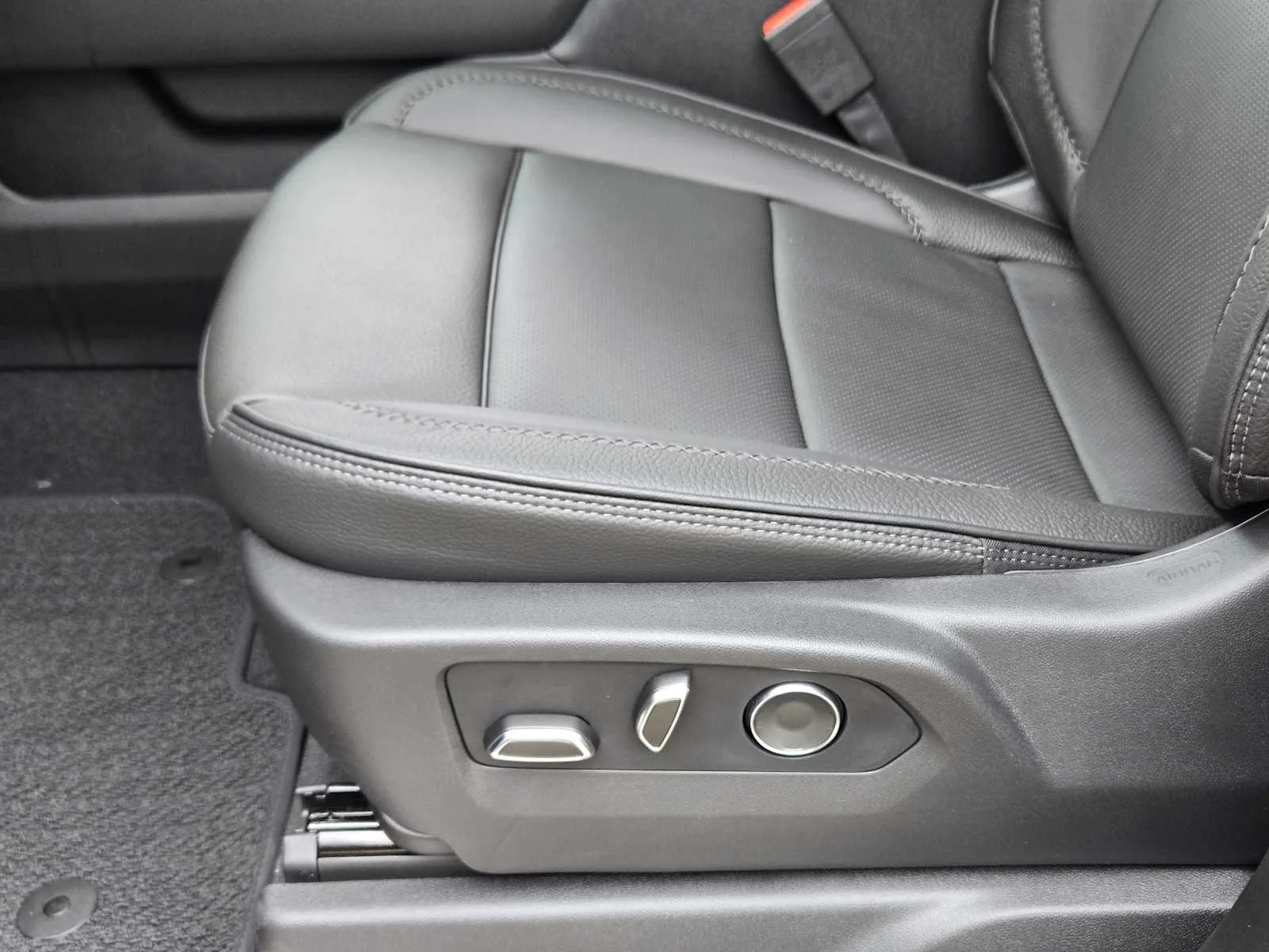 2026 GMC Sierra 1500 Denali - Photo 16