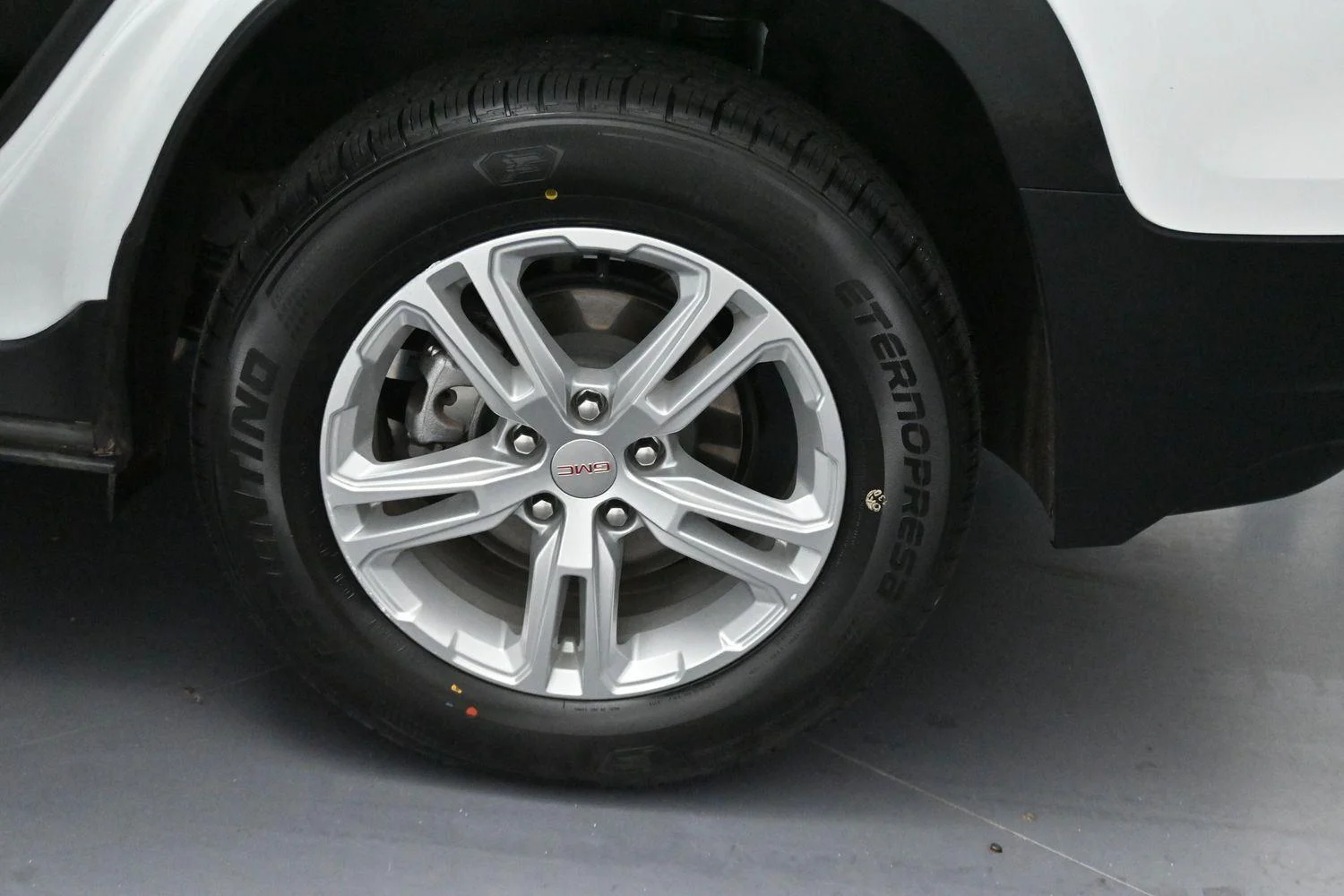 Used 2022 Summit White GMC SLE image 34