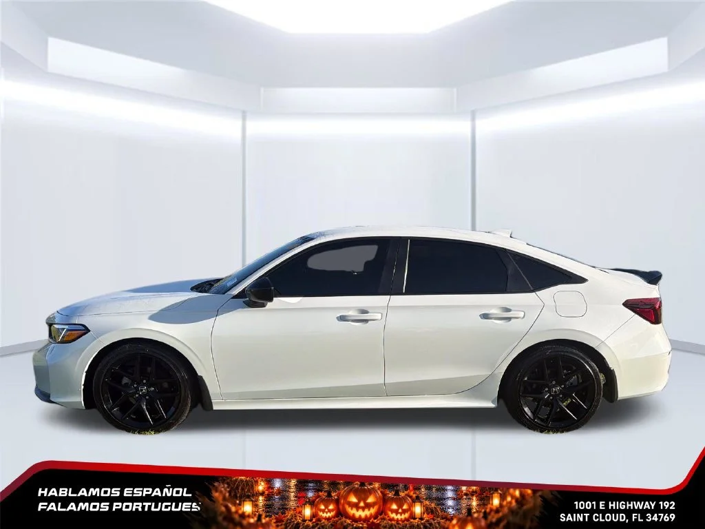 Used 2025  Honda Sport image 2