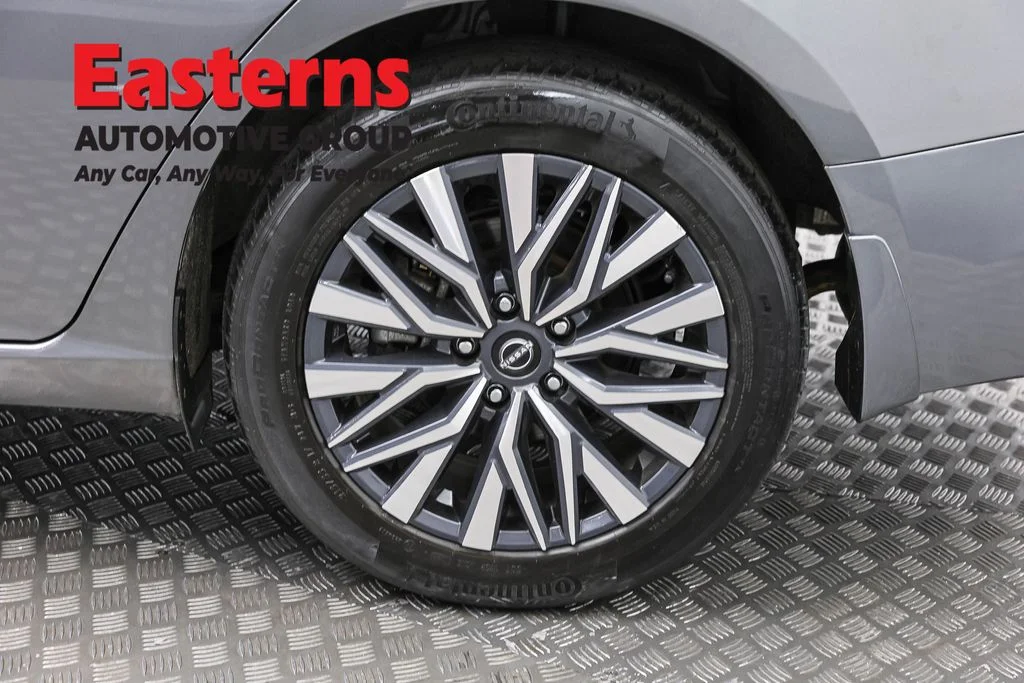 Used 2023 Gray Nissan 2.5 SV image 33