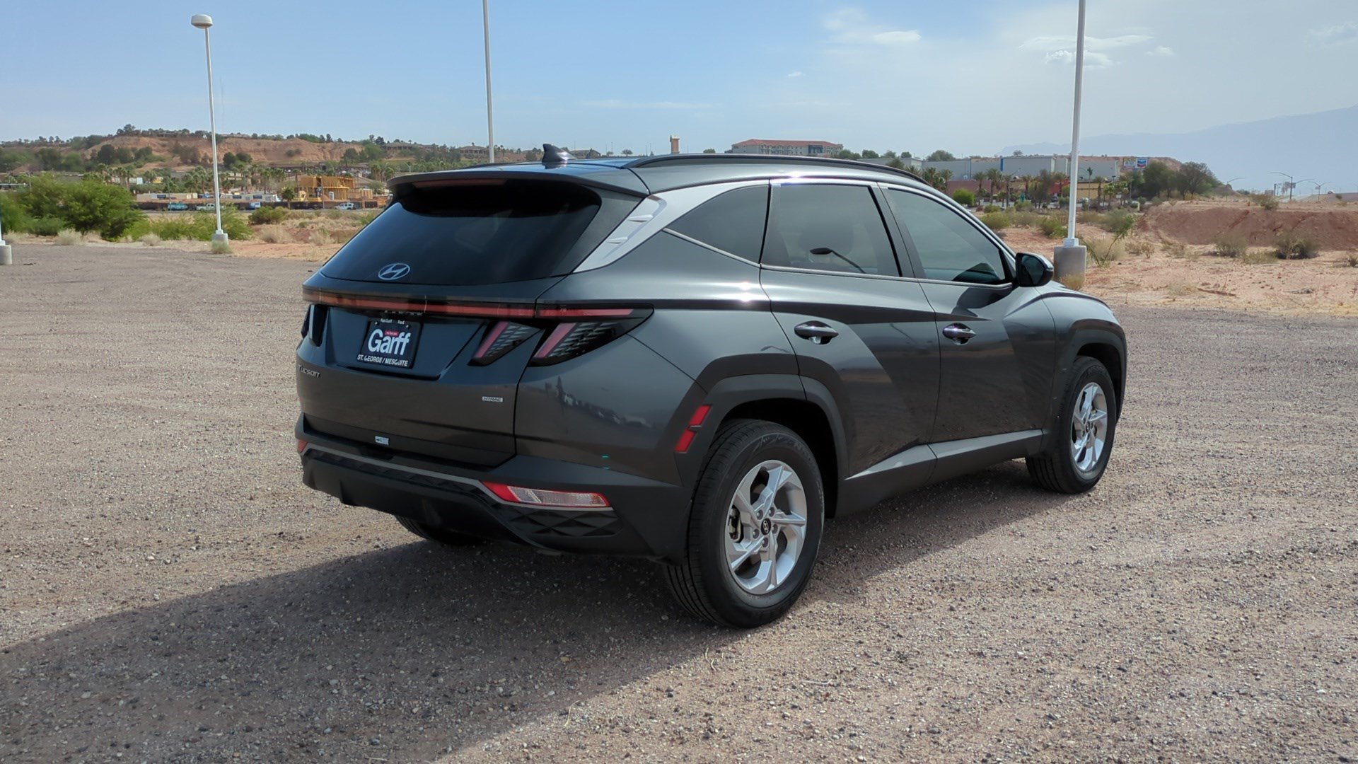 Used 2023 Portofino Gray Hyundai SEL image 3