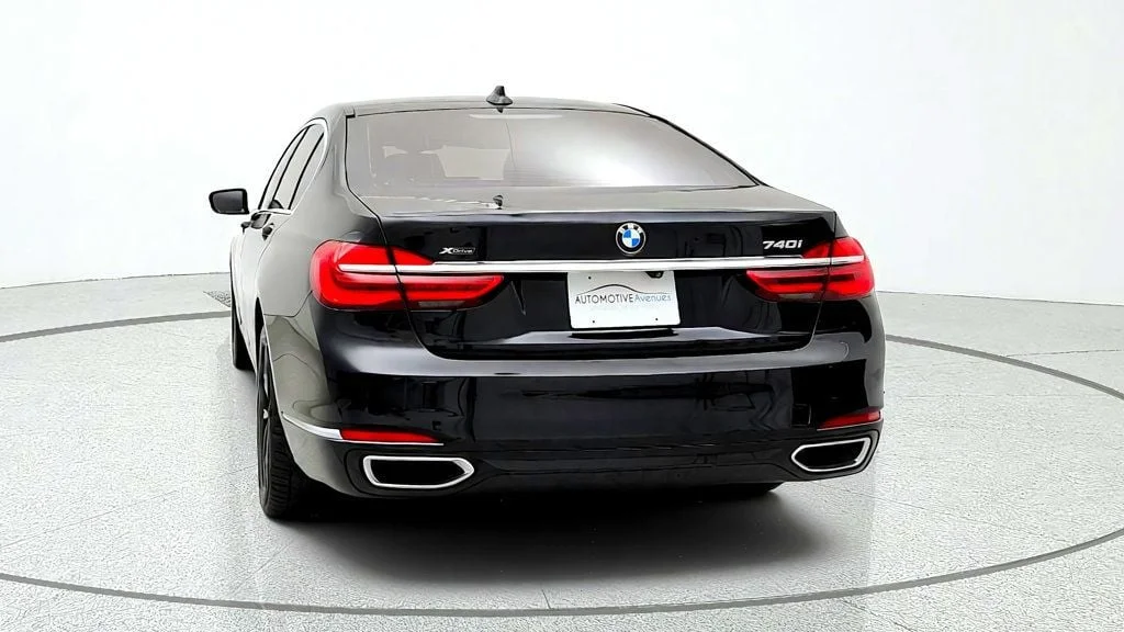Used 2018 Black Sapphire Metallic BMW 740i xDrive image 6
