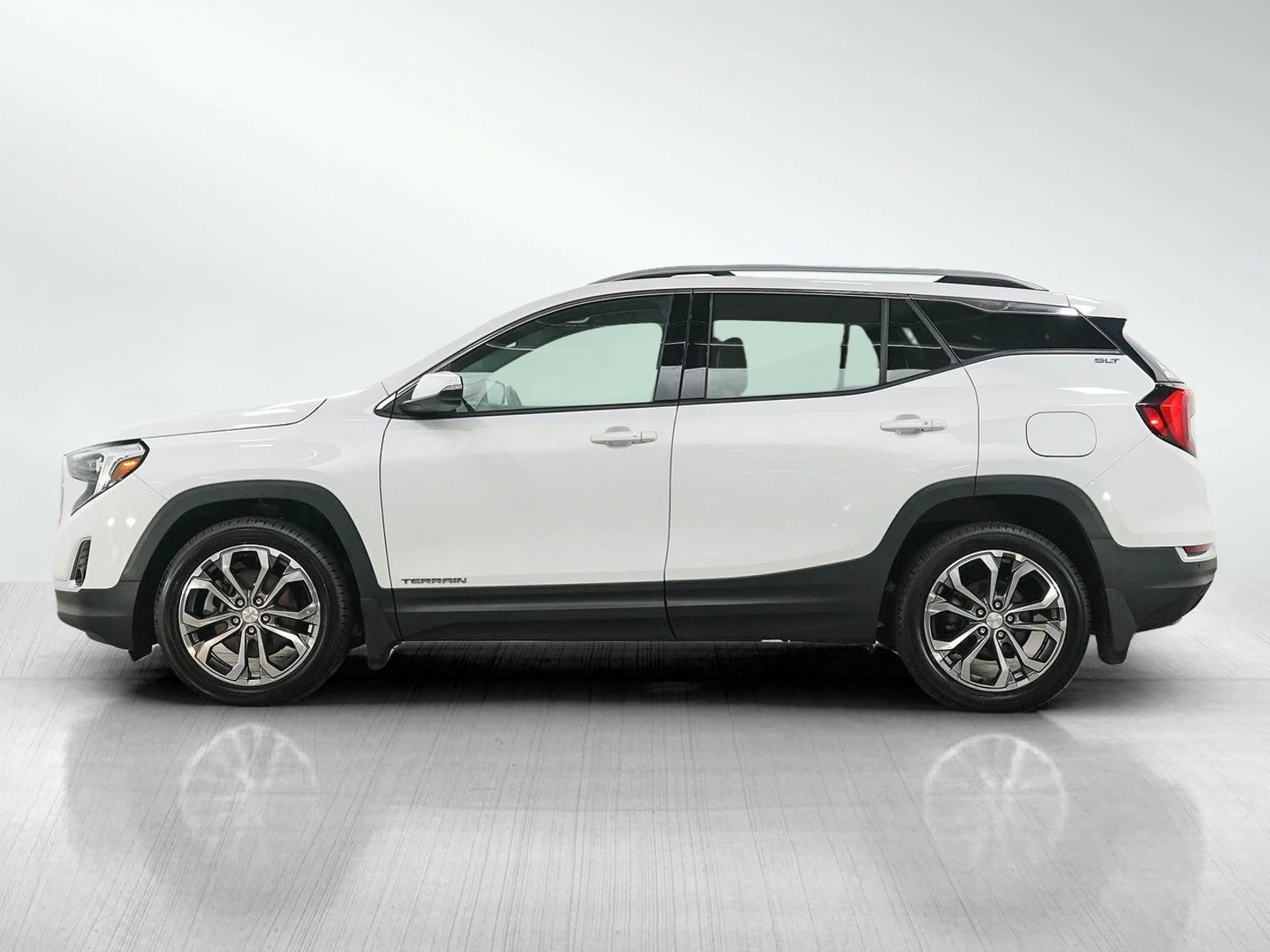 Used 2020 GMC Terrain SLT with VIN 3GKALVEX0LL275071 for sale in Wayzata, Minnesota