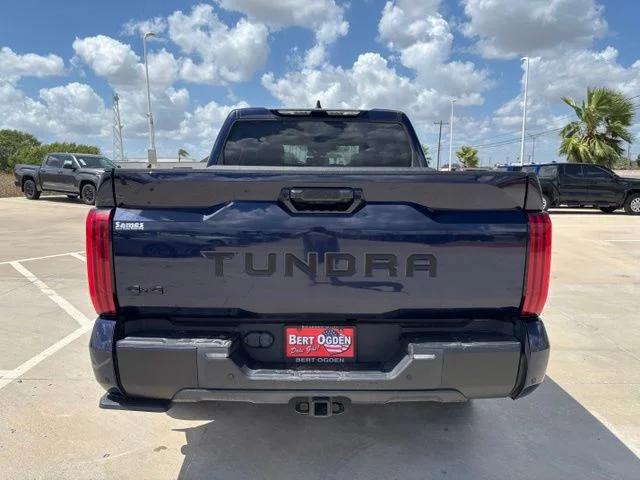 Used 2023  Toyota SR5 image 5