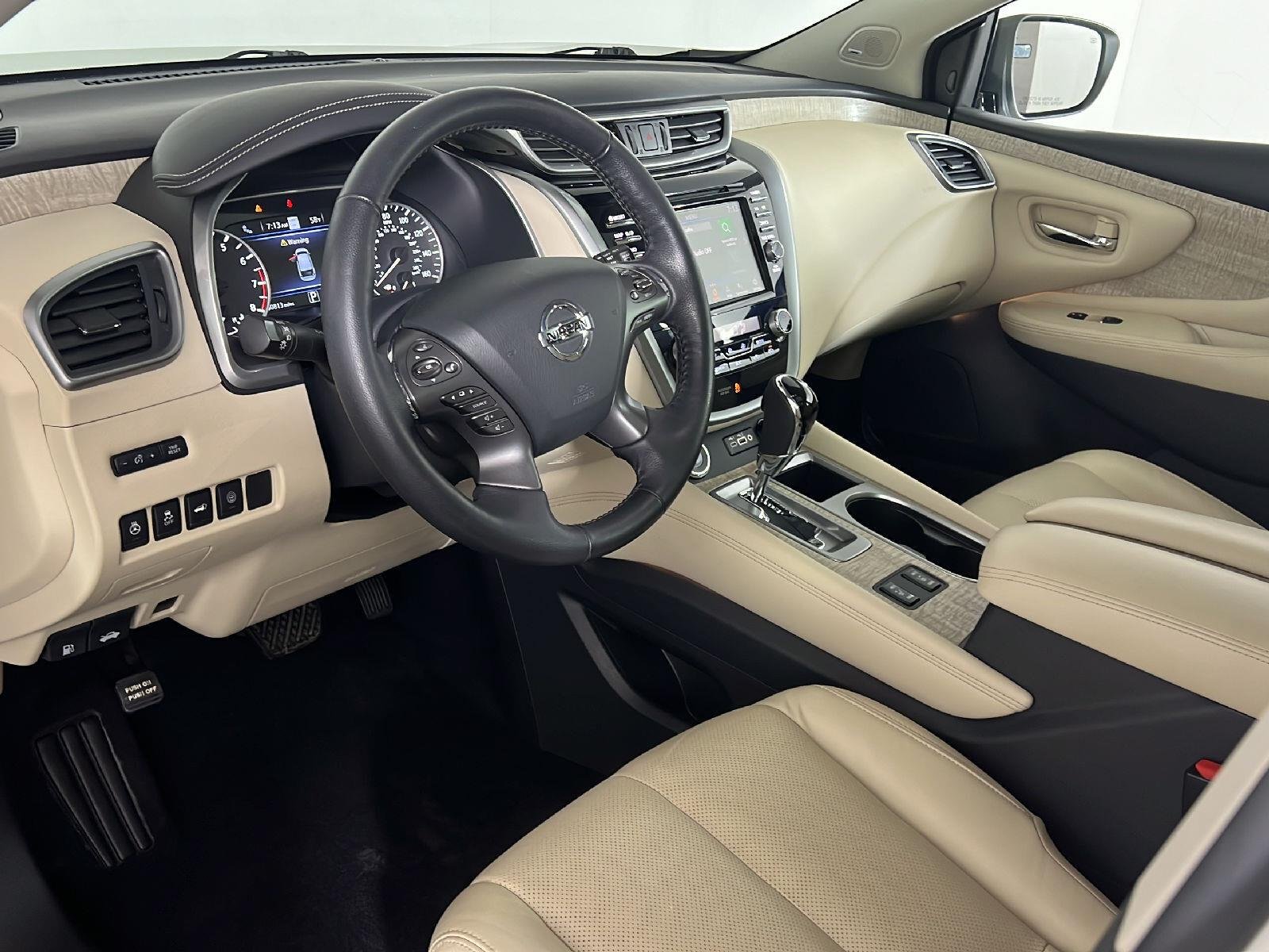 Used 2021 Pearl White Tricoat Nissan SL image 2