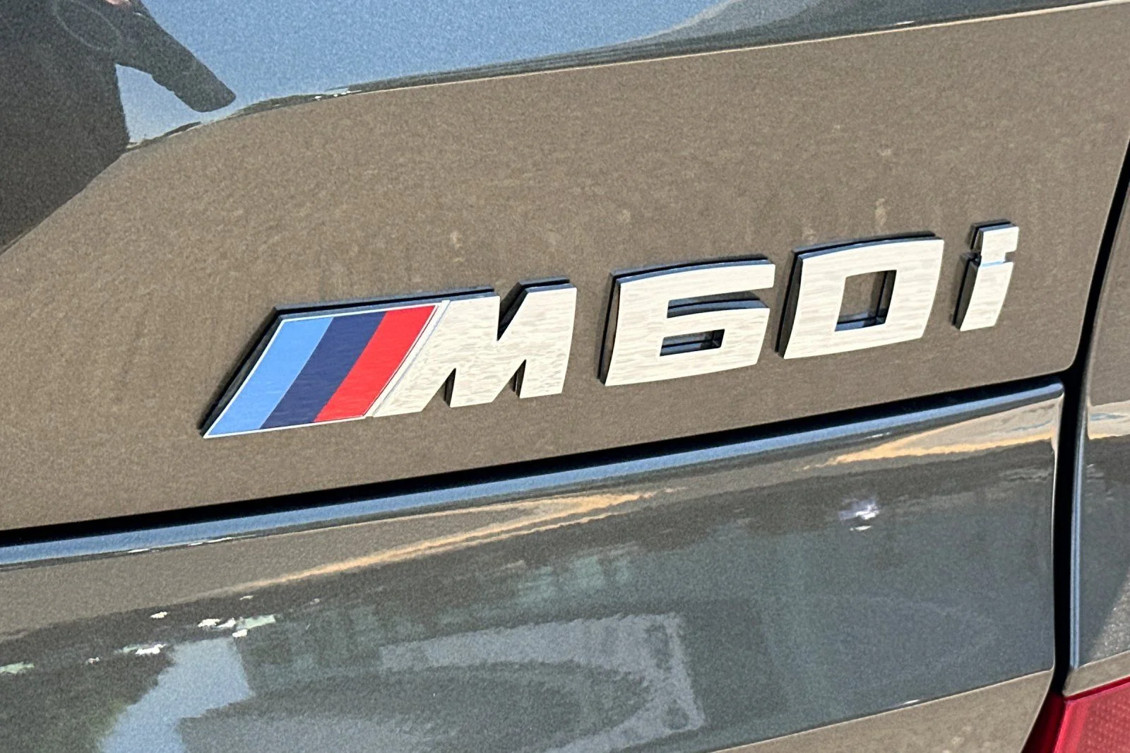 New 2026 Manhattan Green Metallic BMW M60i image 6