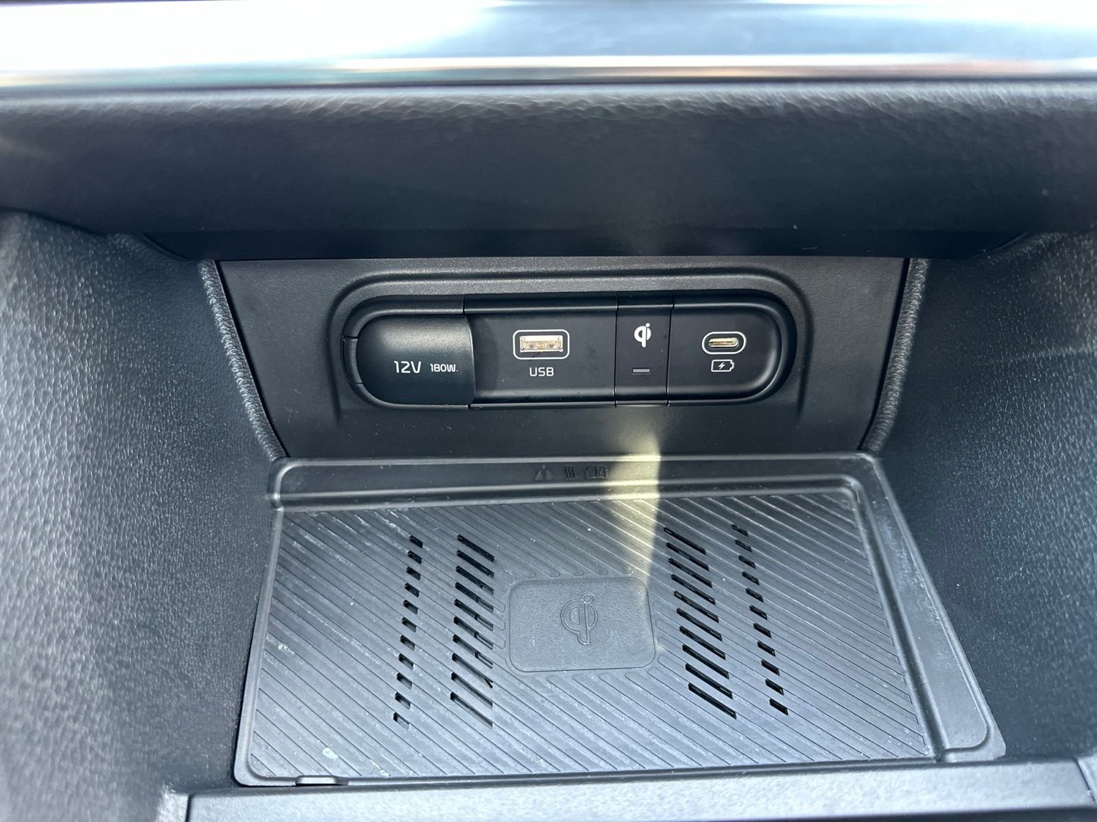 Used 2023 White Kia X-Pro image 67