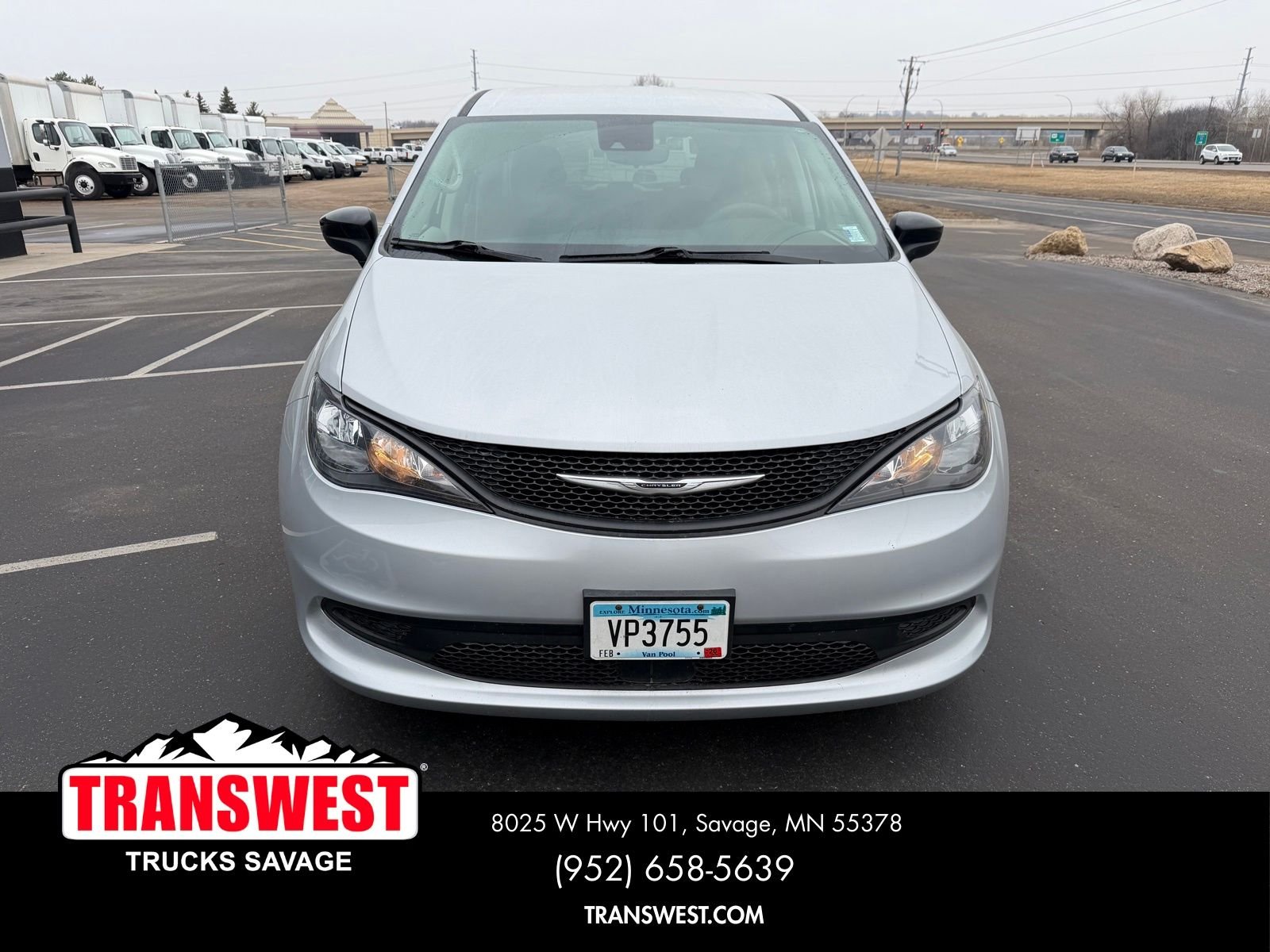 Used 2024 Silver Chrysler LX image 8