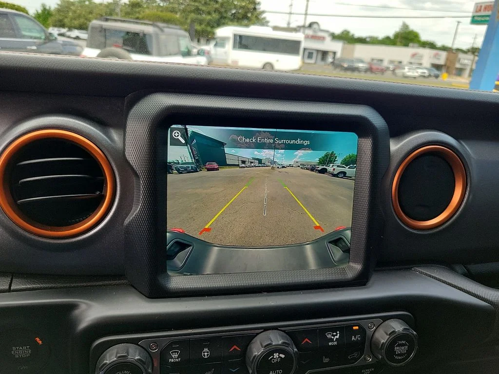Used 2022 Sting Gray Clearcoat Jeep Mojave image 15