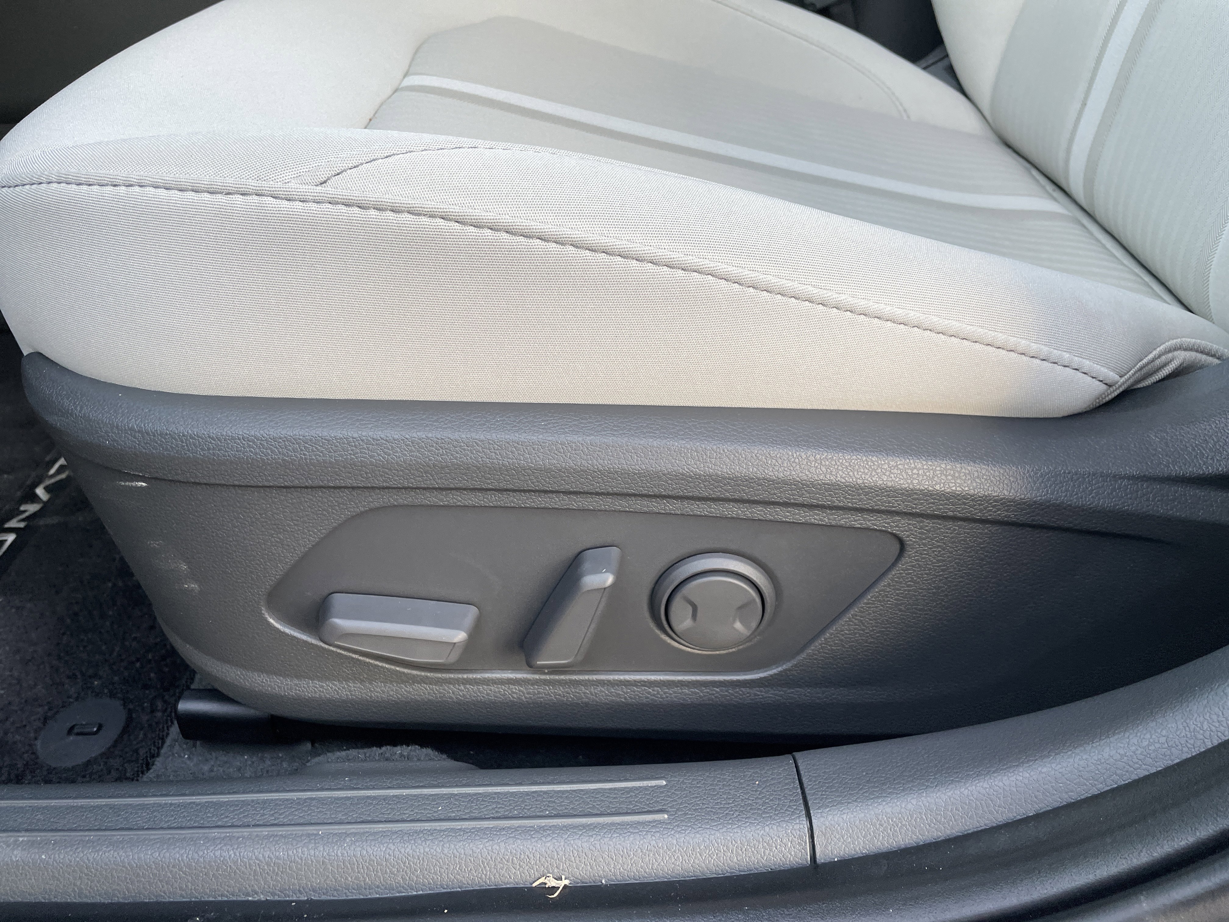 Used 2024 Transmission Blue Hyundai SEL image 11
