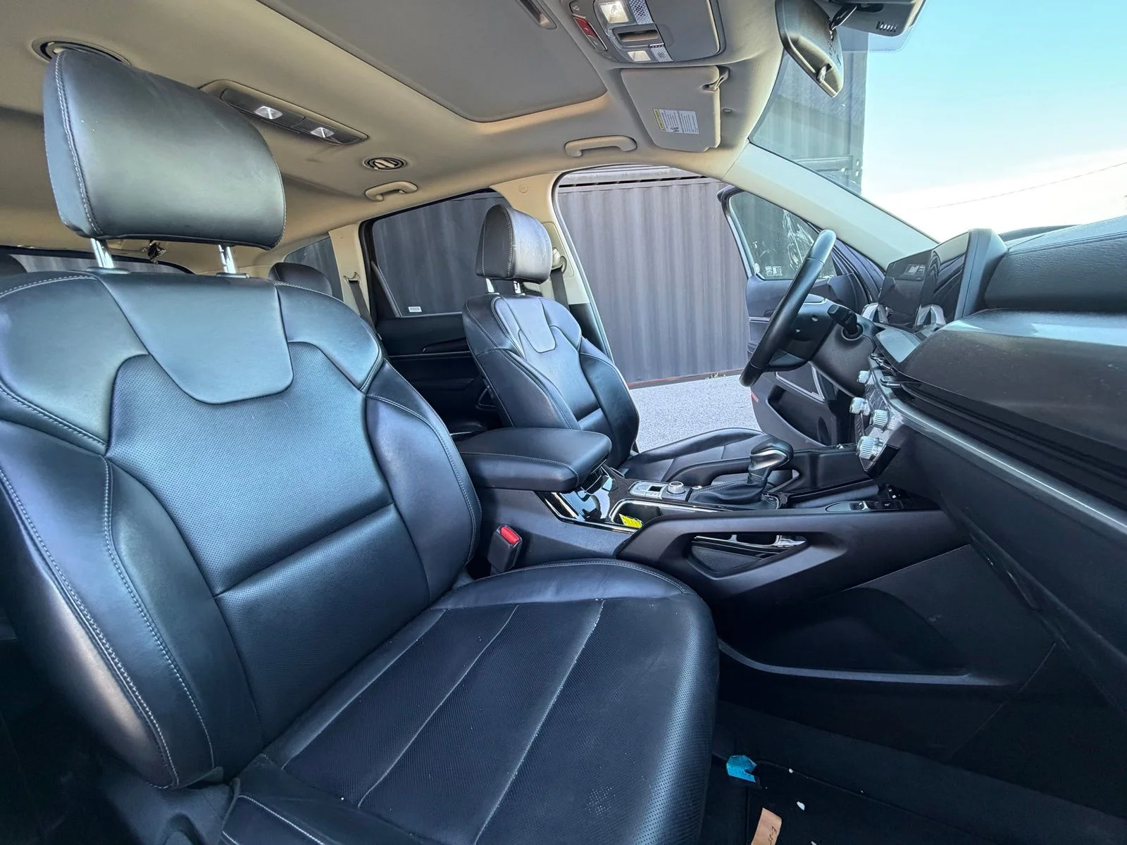 Used 2025 Green Kia S image 19