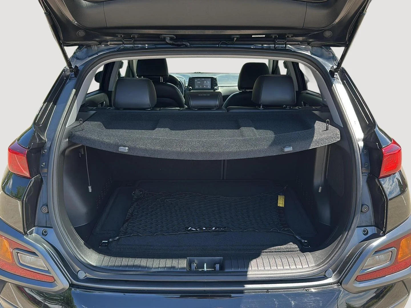 Used 2020 Ultra Black Hyundai Limited image 15