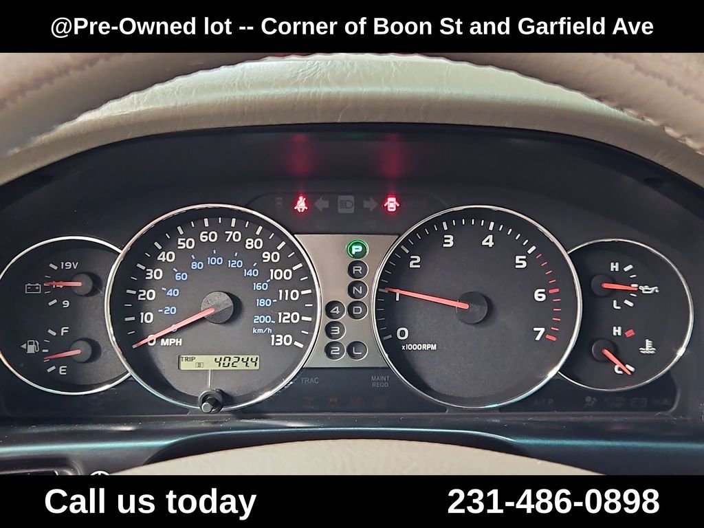 Used 2004  Toyota Base image 20