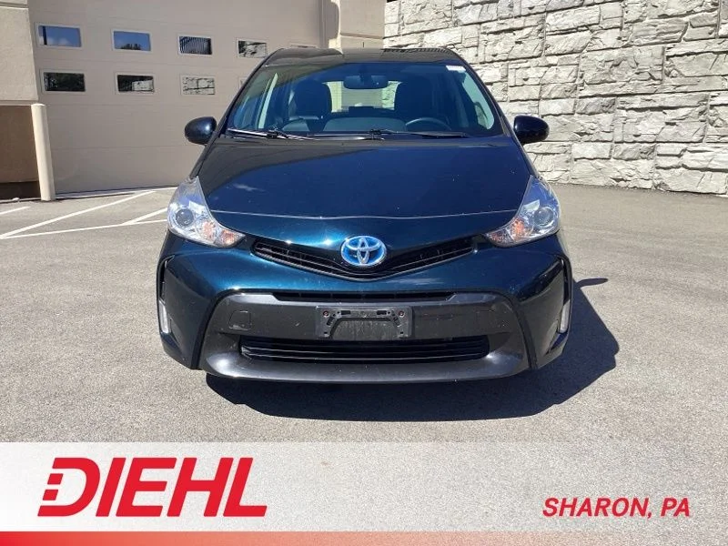 Used 2017  Toyota Four image 2