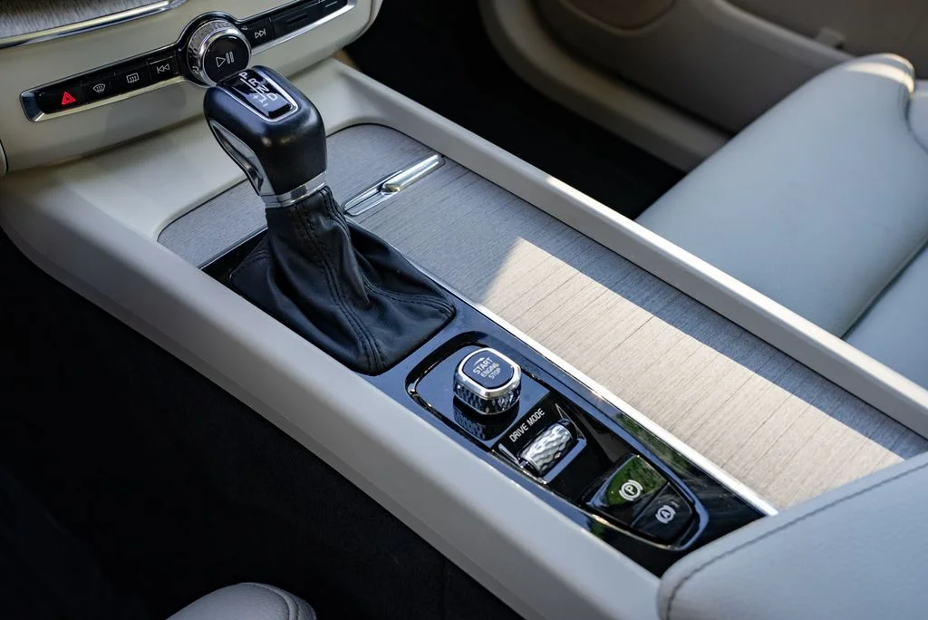 Used 2019 Blue Volvo T6 Inscription image 19