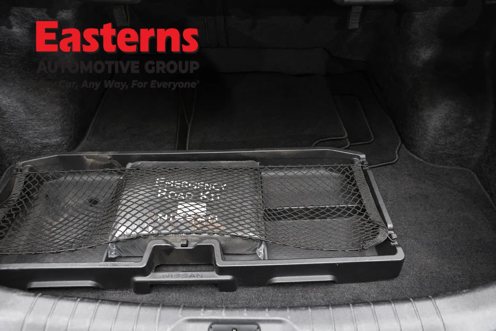 Used 2025 Black Nissan 2.5 SV image 9