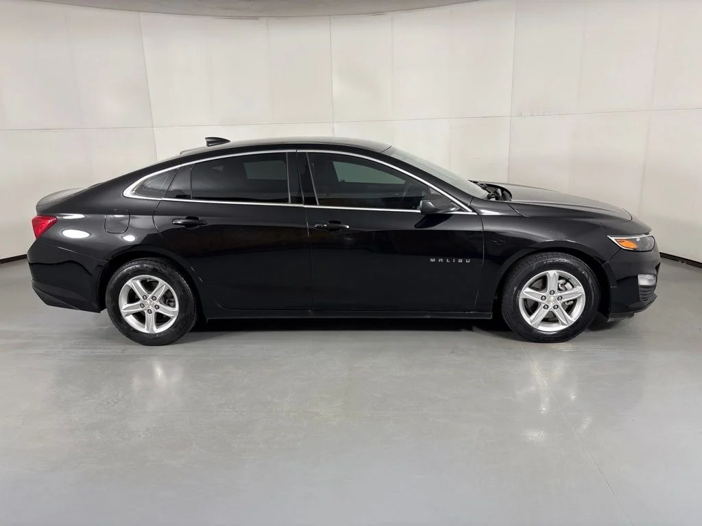 Used 2022 Black Chevrolet LS image 11