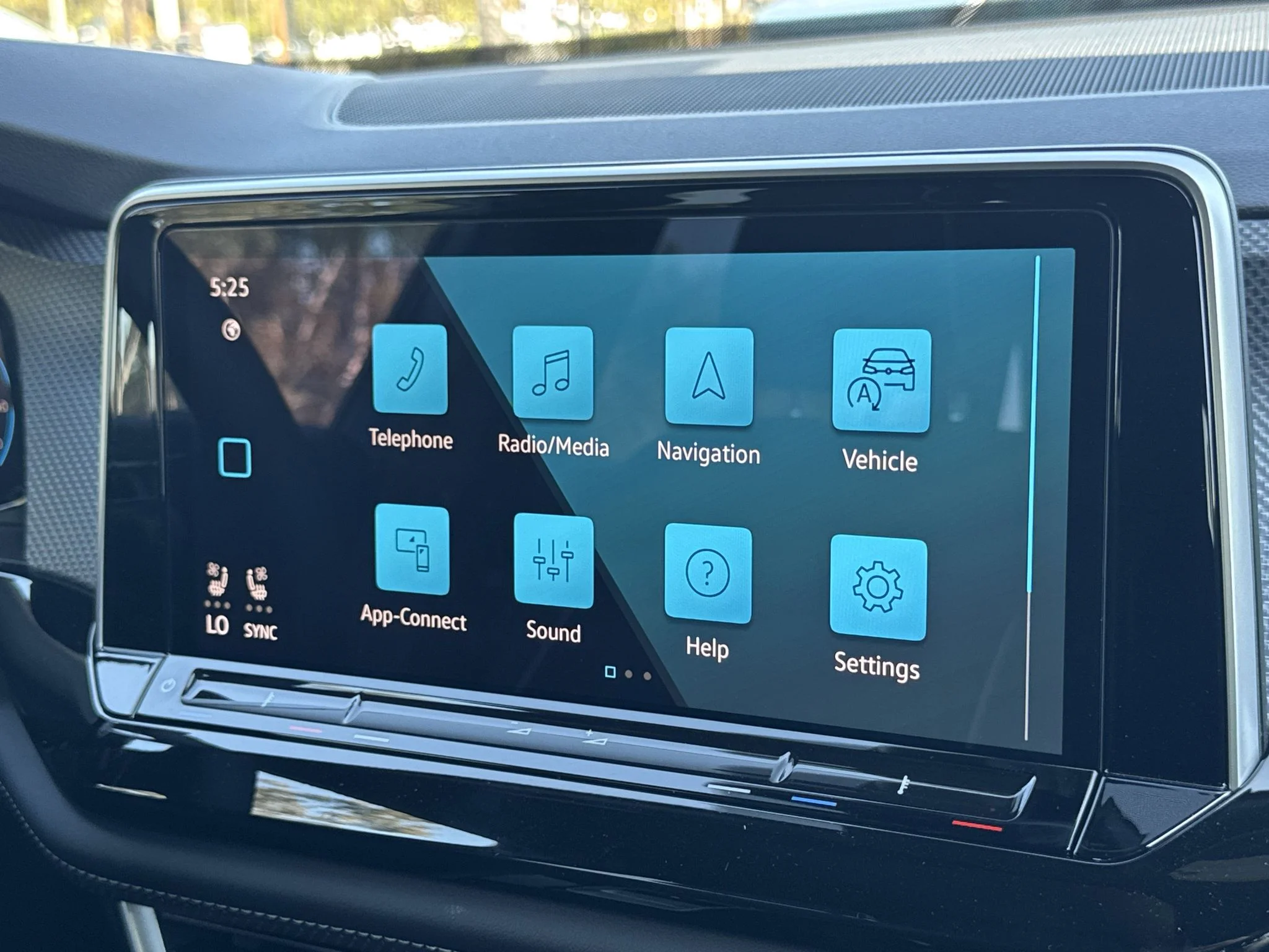 New 2026 Mountain Lake Blue Metallic Volkswagen 2.0T SEL Premium R-Line image 25