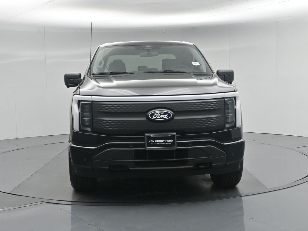 2025 Ford F-150 Lightning Flash - Photo 25