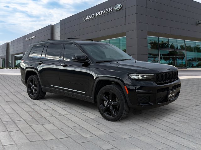 Used 2024 Black Jeep Altitude X image 7