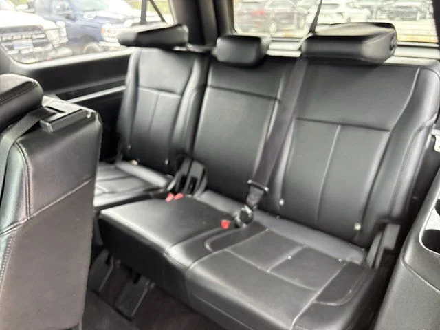 Used 2018 Silver Ford XLT image 18