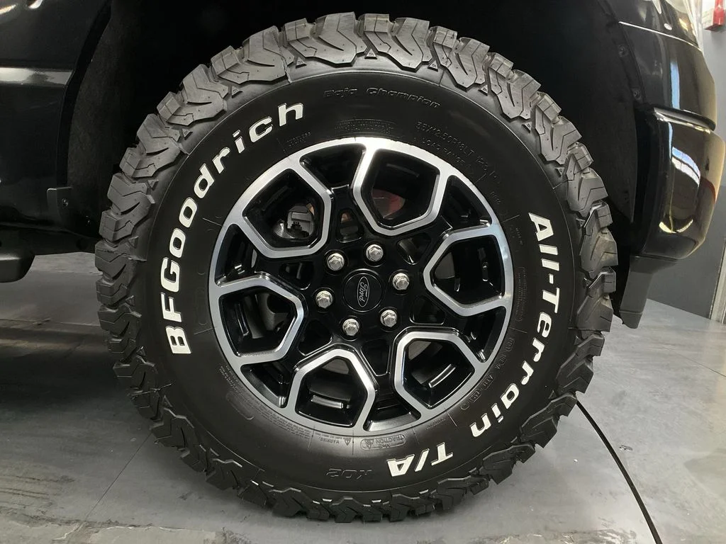 Used 2023 Black Metallic Ford XLT image 25