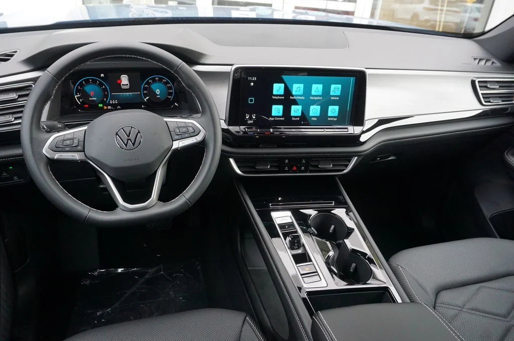 New 2026 Blue Volkswagen 2.0T SE w/Technology image 13