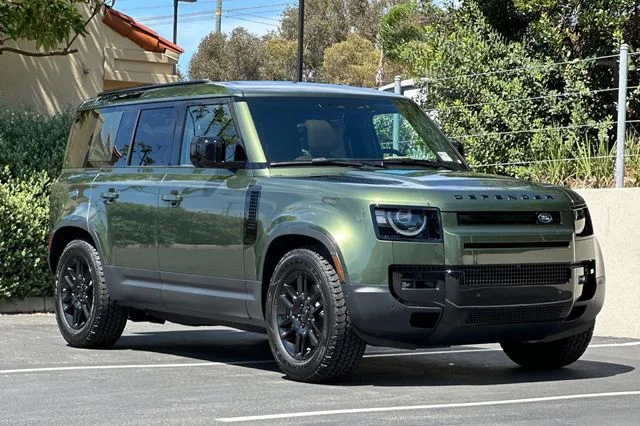 New 2026 Woolstone Green Land Rover S image 7