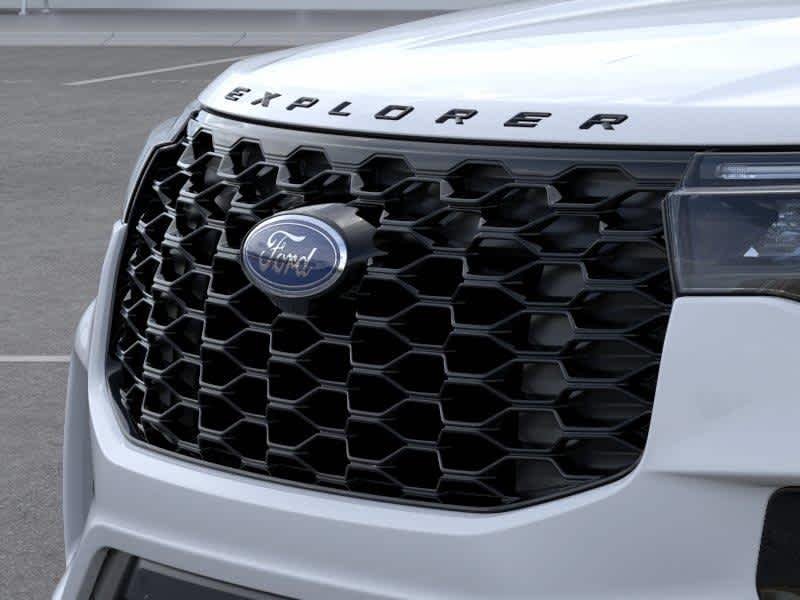 New 2026 Space White Metallic Ford ST-Line image 17