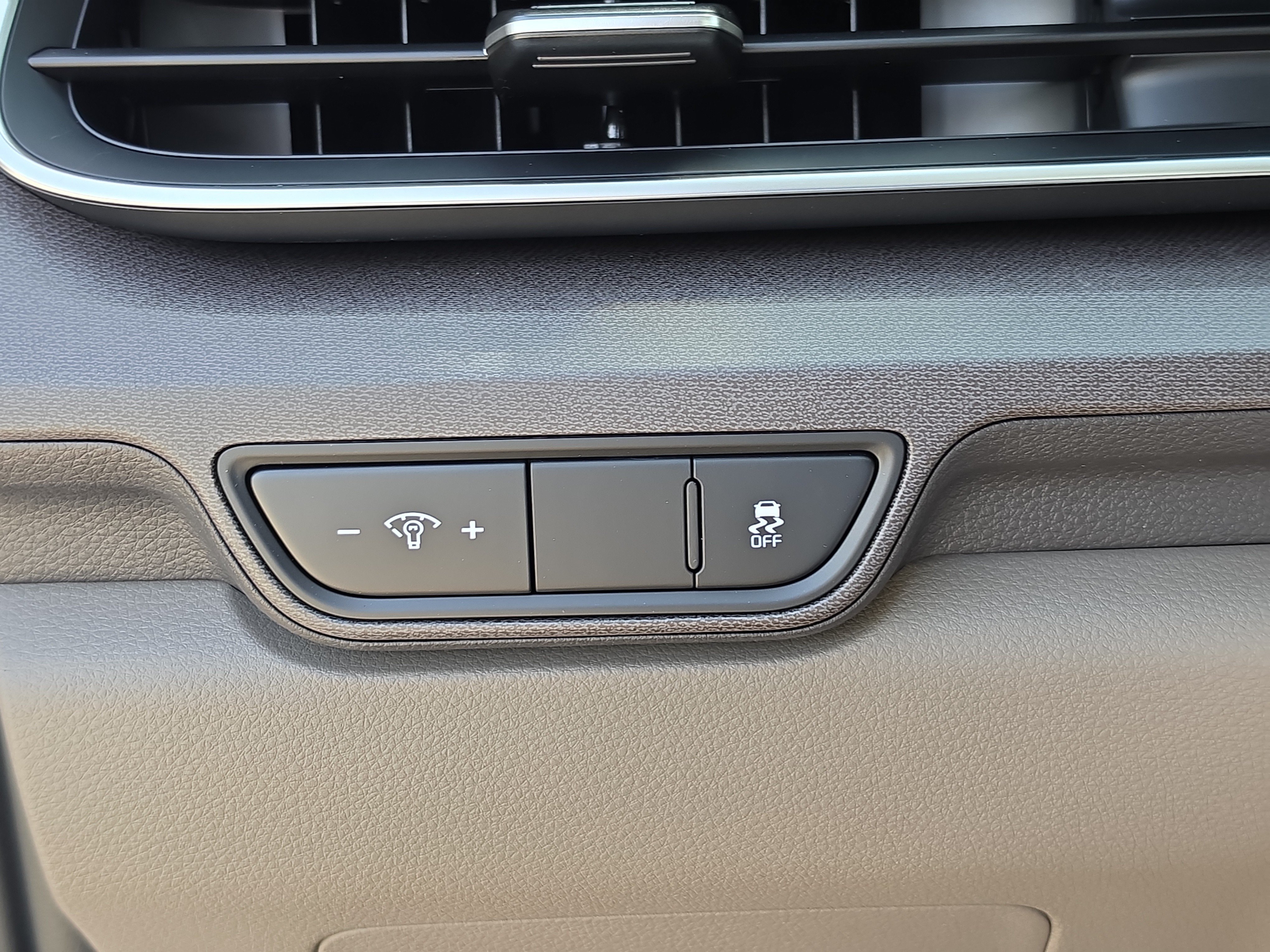 New 2026 Snow White Pearl Kia SX image 30