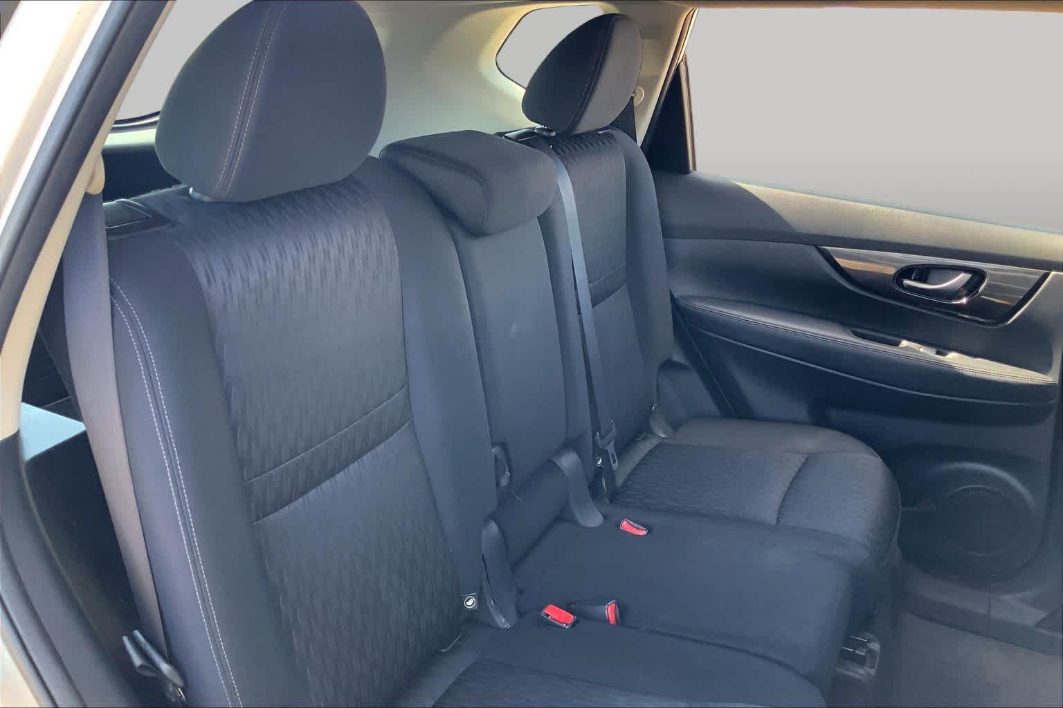 Used 2019 Brilliant Silver Metallic Nissan S image 20