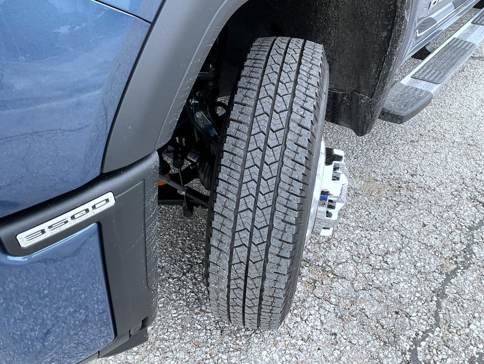 2026 GMC Sierra 3500HD Denali - Photo 23