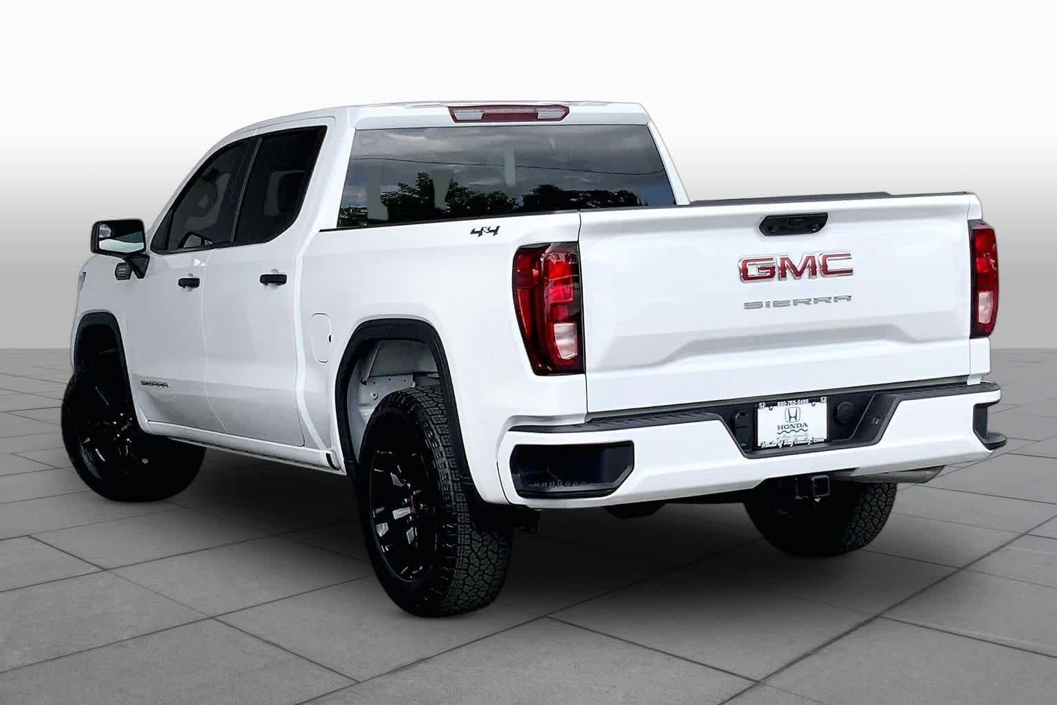 Used 2026 Summit White GMC Pro image 12
