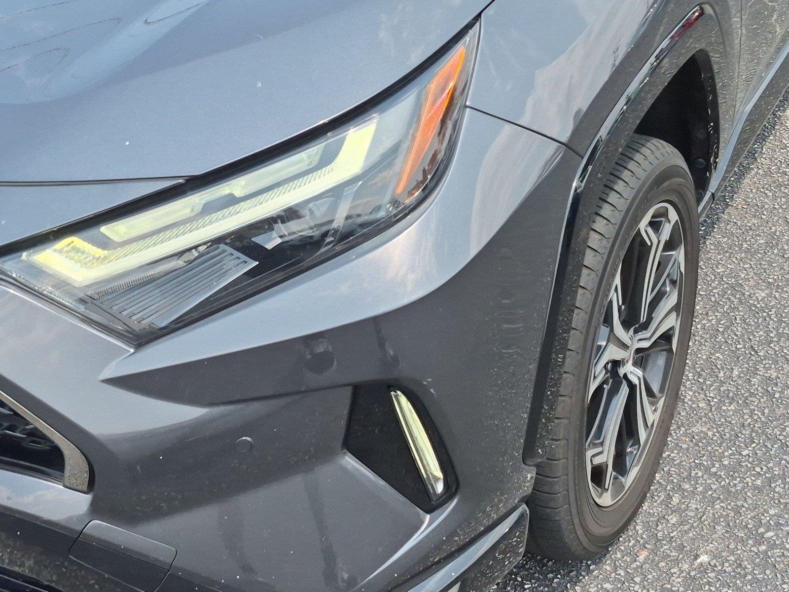 Used 2022  Toyota XSE image 9