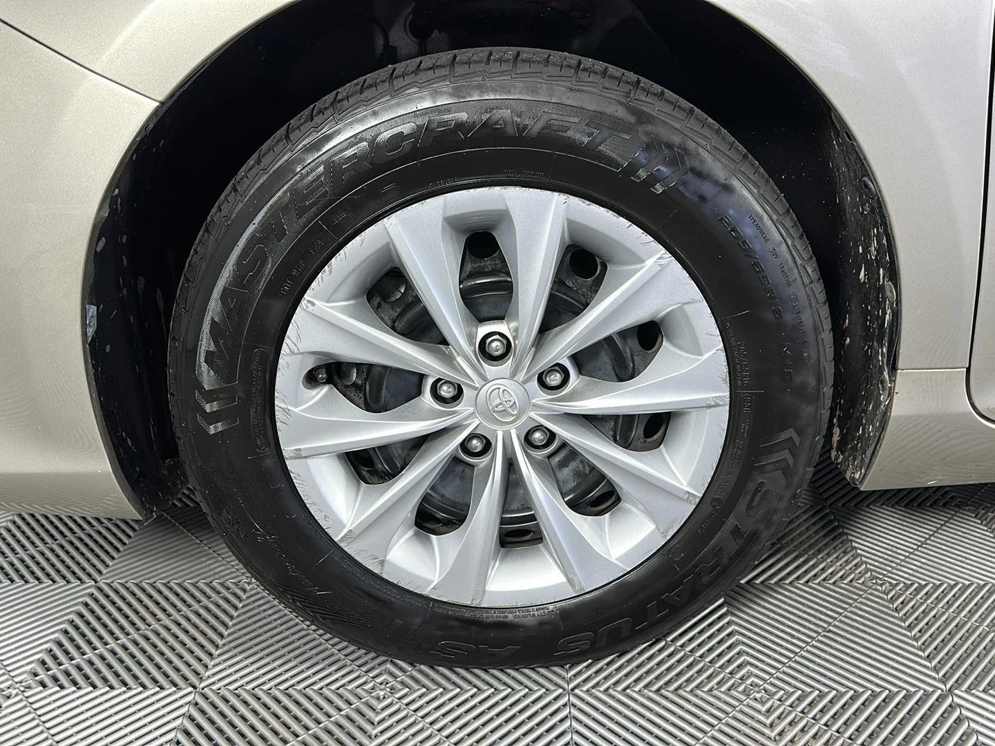 Used 2017 Creme Brulee Mica Toyota LE image 6